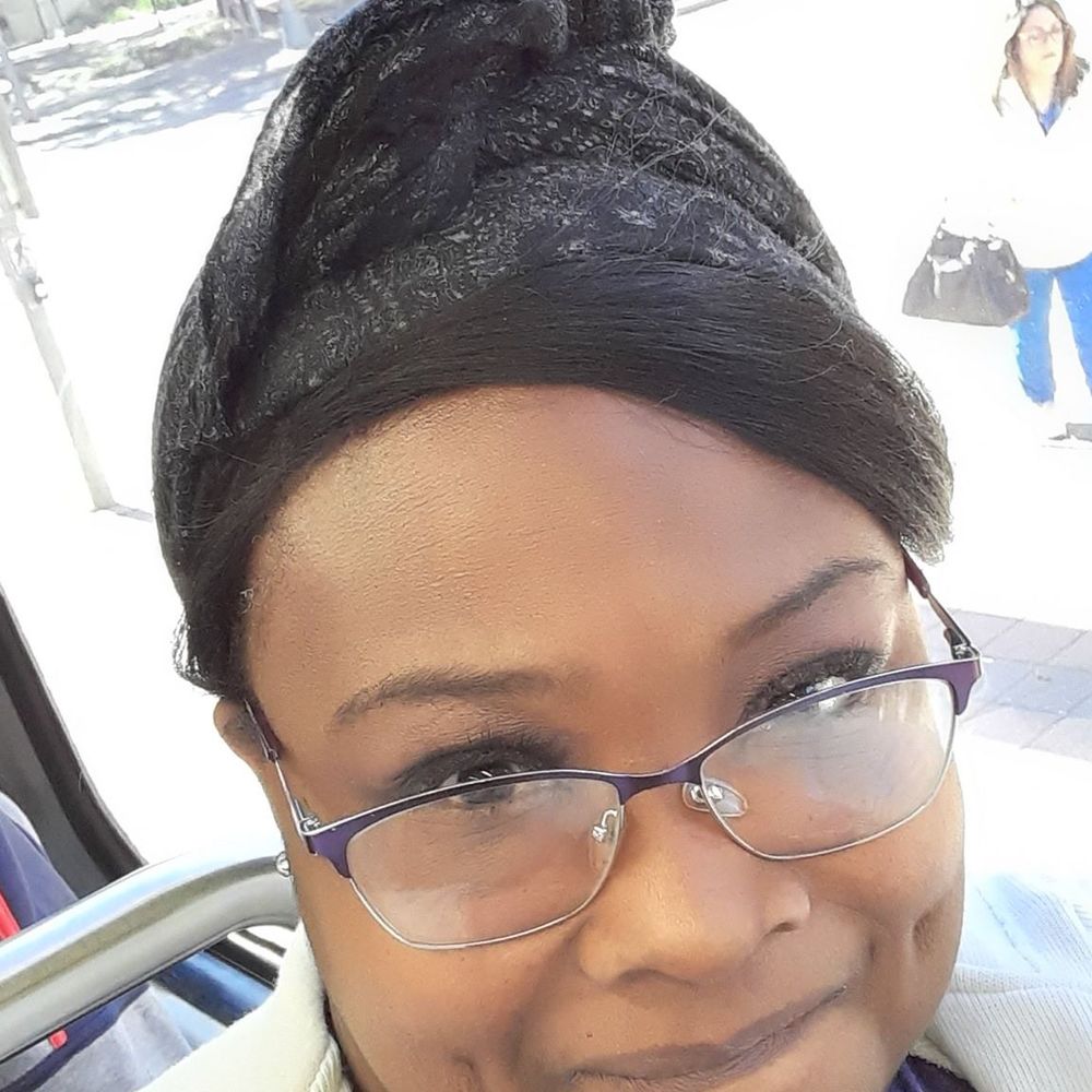 Meet your Posher, Tania